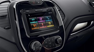 Corner view of the Renault Media Nav Evolution system displaying its menu