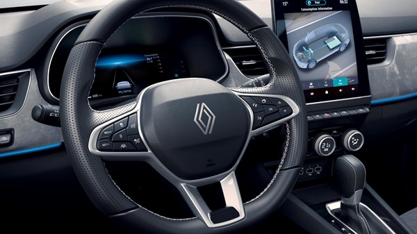 Renault Arkana E-Tech full hybrid - upholstery and steering wheel