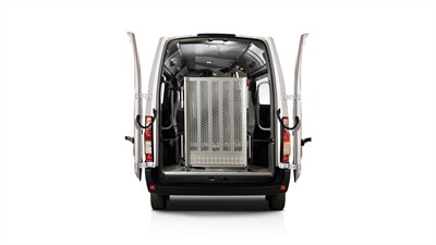 Renault Master 270° rear door