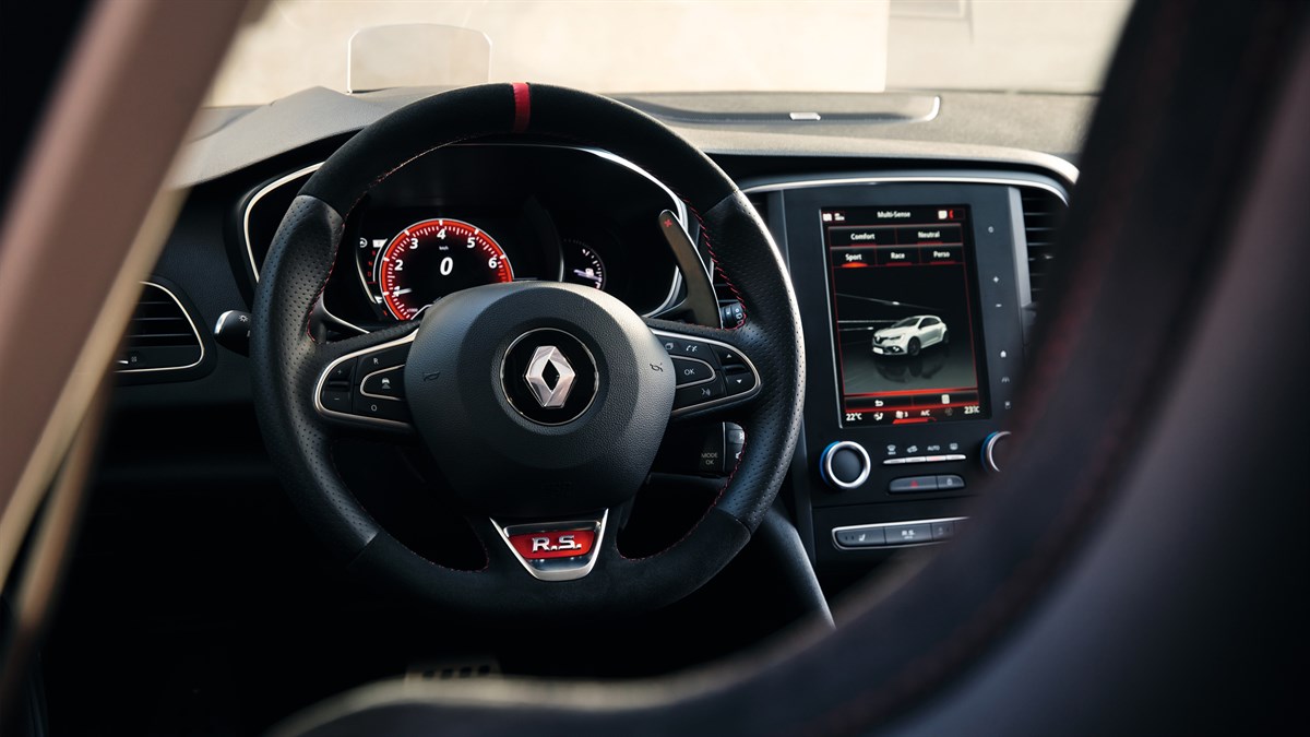Renault Megane R.S. Dashboard displayed on the driver's point of view