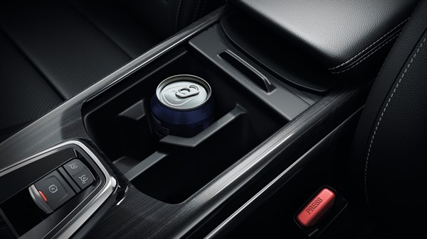 New Renault KOLEOS sliding armrest and cooled cup holder