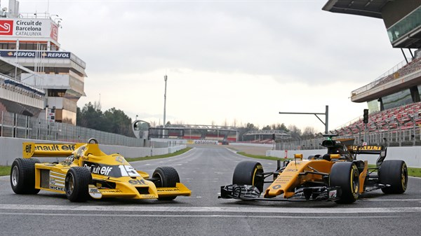 A front view of two Renault Sports cars on the race track