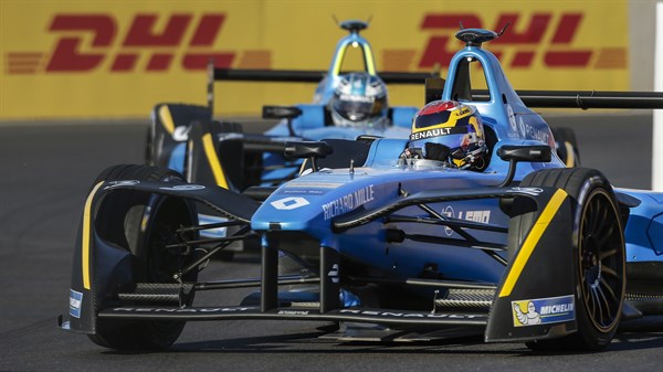 A front view of the Renault FORMULA E car on the race track